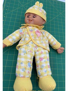 Uneeda Doll Company Baby Giggles Eyes Tilt Open Close Soft Body WORKS!